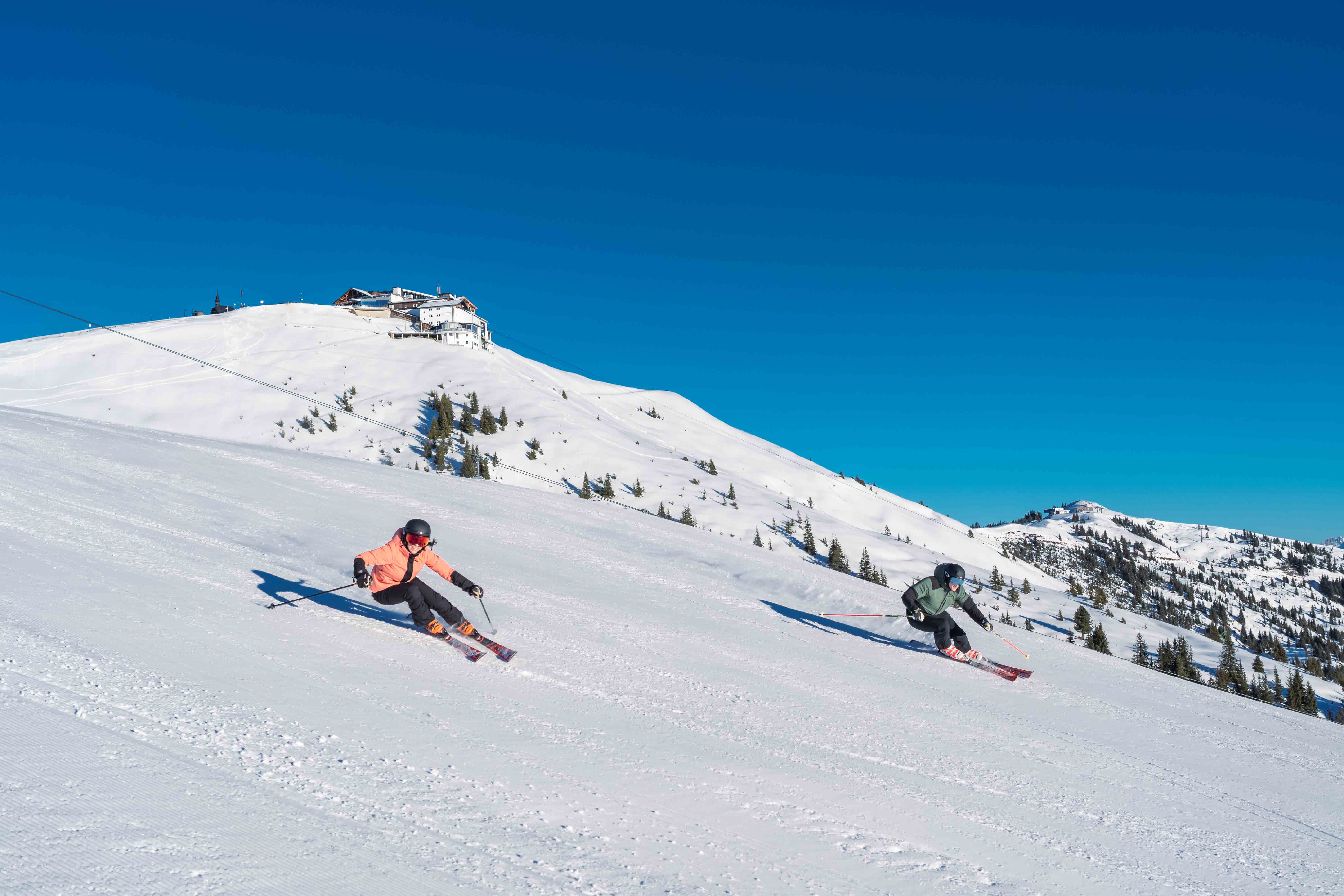 Skiers in the ski area Schmittenhöhe | © Mr. Offenblende